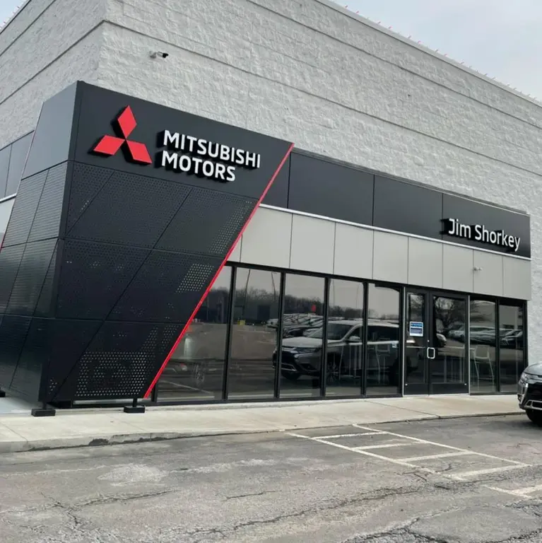 Dealership gallery photo 1